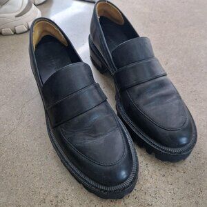 Aerosoles real Black leather loafers with a preppy, retro vibe #preppy #retro